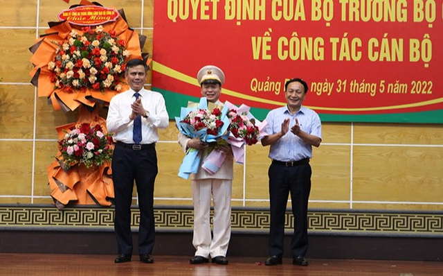 Công bố quyết định điều động, bổ nhiệm giám đốc Công an tỉnh Quảng Bình - Ảnh 2.