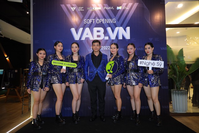 Top 7 Vietnam idol Tăng Ngân Hà ra mắt &quot;sàn giao dịch điện tử&quot; dành cho giới showbiz - Ảnh 1.