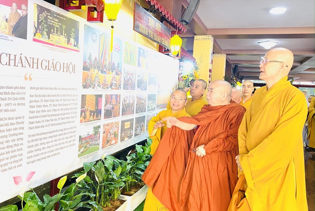 Khai mạc triễn lãm ảnh: “Phật giáo TP. Hồ Chí Minh – 40 năm xây dựng và phát triển”  - Ảnh 9.