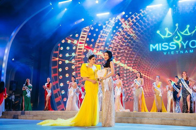 Miss Tài năng Cuộc thi Nữ hoàng Yoga Việt Nam 2022 gây bất ngờ với bài thuyết trình về việc bảo vệ môi trường - Ảnh 3.