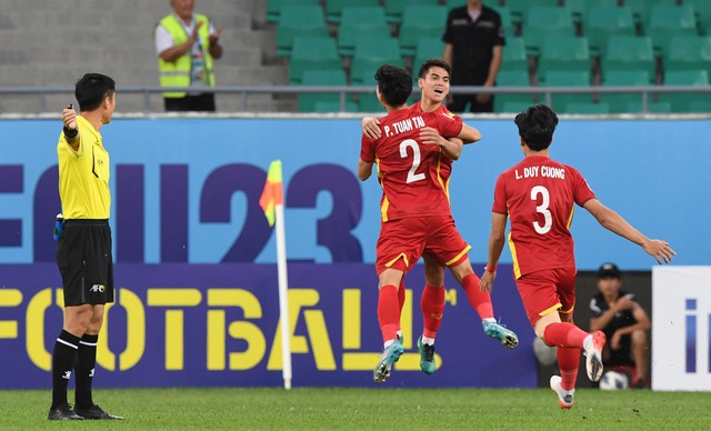 U23 Việt Nam chia điểm cùng U23 Thái Lan sau màn rượt đuổi kịch tính - Ảnh 2.