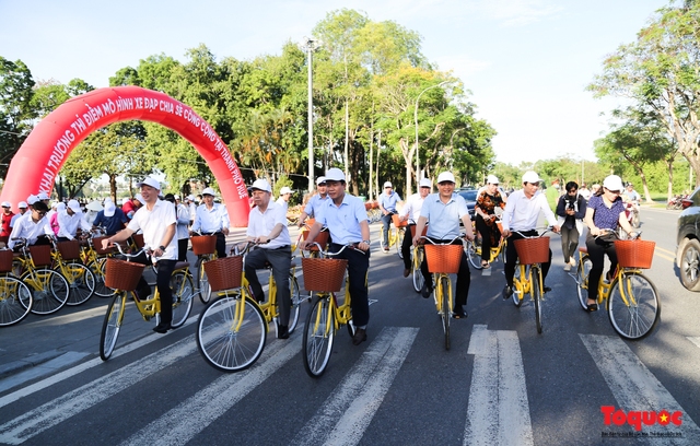 TP Huế chính thức đưa dịch vụ xe đạp chia sẻ công cộng vào phục vụ người dân và du khách - Ảnh 4.