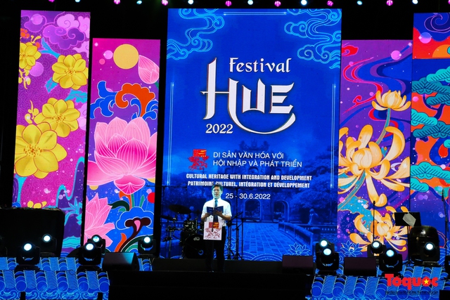 Bữa tiệc nghệ thuật mở trên sông Hương khép lại Tuần lễ Festival Huế 2022 - Ảnh 2.