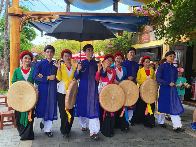 “Xuyên Việt” khám phá tinh hoa lễ hội khắp 3 miền tại VinWonders Nam Hội An - Ảnh 1.