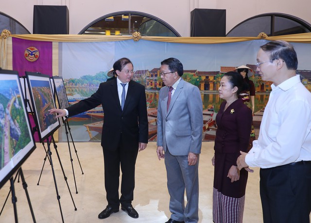 Ảnh: Thứ trưởng hai nước Việt Nam- Lào dự buổi tổng duyệt chương trình nghệ thuật &quot;Hồn sen Việt- Hương sắc Chăm Pa” - Ảnh 12.