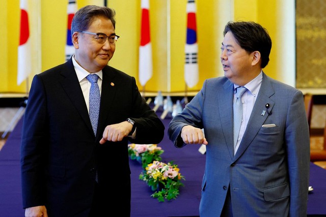 Hàn Quốc tăng cường hàn gắn quan hệ với Nhật Bản - Ảnh 1.