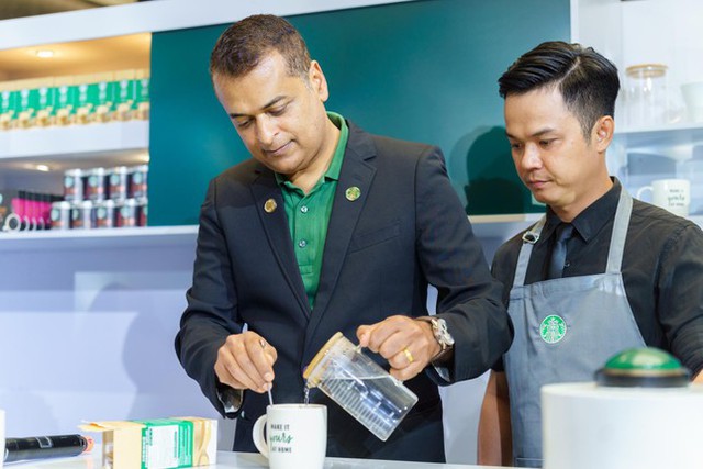Nestlé và Starbucks hợp tác ra mắt cà phê hòa tan cao cấp Starbucks mới tại Việt Nam  - Ảnh 2.