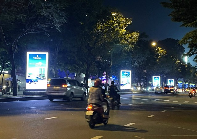 Ẩn họa từ những bảng quảng cáo màn hình LED “chớp nháy” gần cửa ngõ sân bay Tân Sơn Nhất - Ảnh 6.
