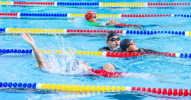 Gần 500 VĐV "nhí" tham Giải bơi cứu đuối thanh thiếu nhi toàn quốc "Đường đua xanh" năm 2022 - Ảnh 3.