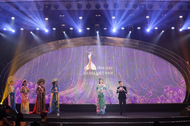 Người đẹp Tuyên Quang giành được vương miện cuộc thi Hoa hậu áo dài Việt Nam năm 2022 - Ảnh 1.