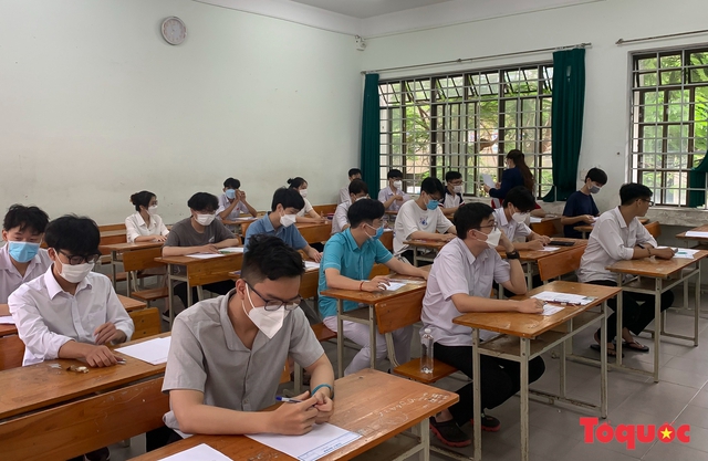 Hàng nghìn thí sinh ở Đà Nẵng bước vào kỳ thi tốt nghiệp THPT - Ảnh 5.