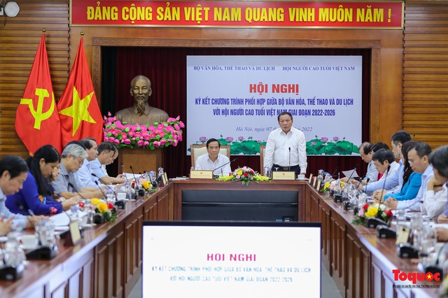 Ký kết Chương trình phối hợp giữa Bộ Văn hóa, Thể thao và Du lịch với Hội người cao tuổi Việt Nam giai đoạn 2021-2026 - Ảnh 1.