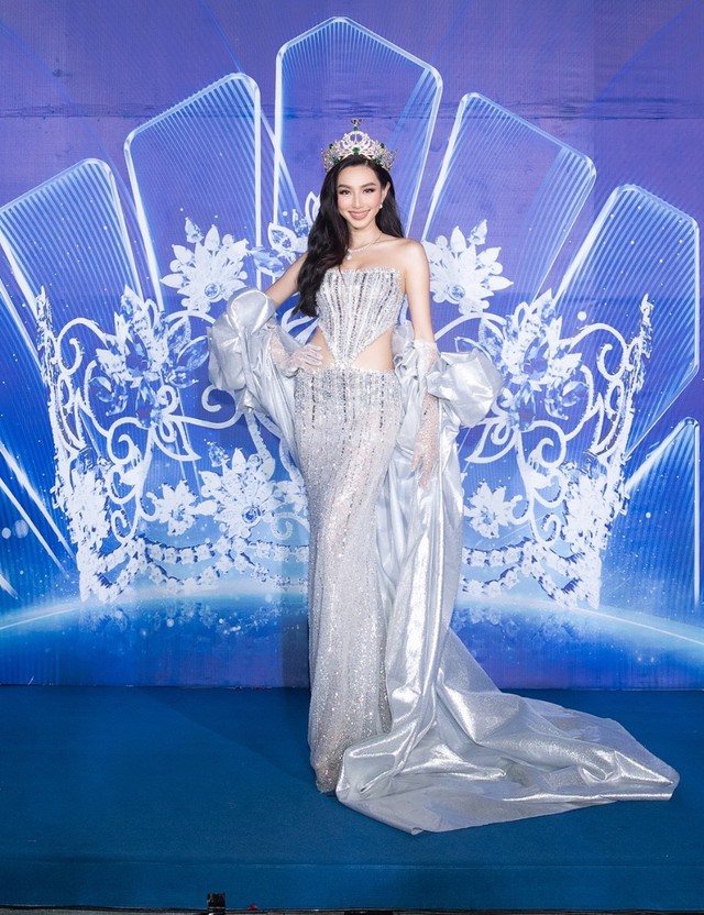 Trực tiếp Chung kết Miss World Vietnam 2022: Dàn mỹ nhân chuẩn bị đổ bộ thảm đỏ, top 37 sẵn sàng tỏa sáng!  - Ảnh 6.