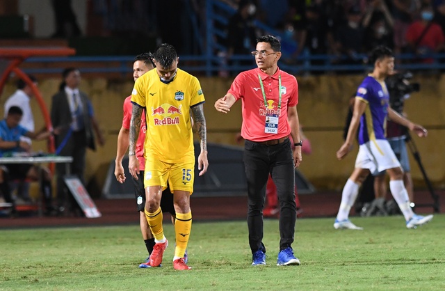 Tấn Trường trở thành người hùng, cầu thủ HAGL đượm buồn sau thất bại trước Hà Nội FC - Ảnh 13.