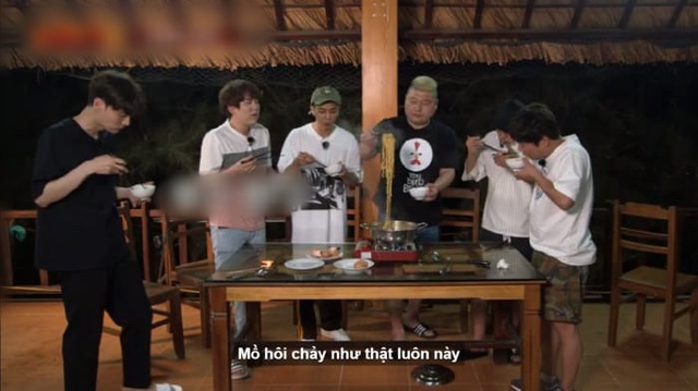 Khi ẩm thực Việt Nam lên truyền hình Hàn Quốc: Người tấm tắc khen ngon, người mồ hôi đầm đìa vì mì cay 7 cấp độ - Ảnh 10.