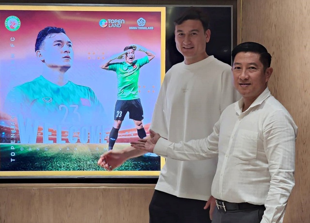 Đặng Văn Lâm ký 3,5 năm với CLB Bình Định, có thể thi đấu từ vòng 13 V.League 2022 - Ảnh 1.