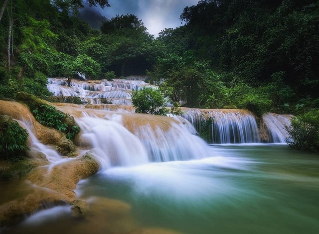 4 thác nước &quot;đẹp như tranh vẽ&quot; của Việt Nam xuất hiện trên tem bưu chính - Ảnh 3.