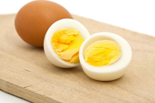 7 lý do giúp trứng được mệnh danh là loại thực phẩm lành mạnh nhất mà bạn có thể ăn mỗi ngày - Ảnh 1.