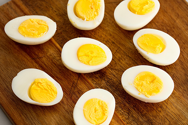 7 lý do giúp trứng được mệnh danh là loại thực phẩm lành mạnh nhất mà bạn có thể ăn mỗi ngày - Ảnh 2.