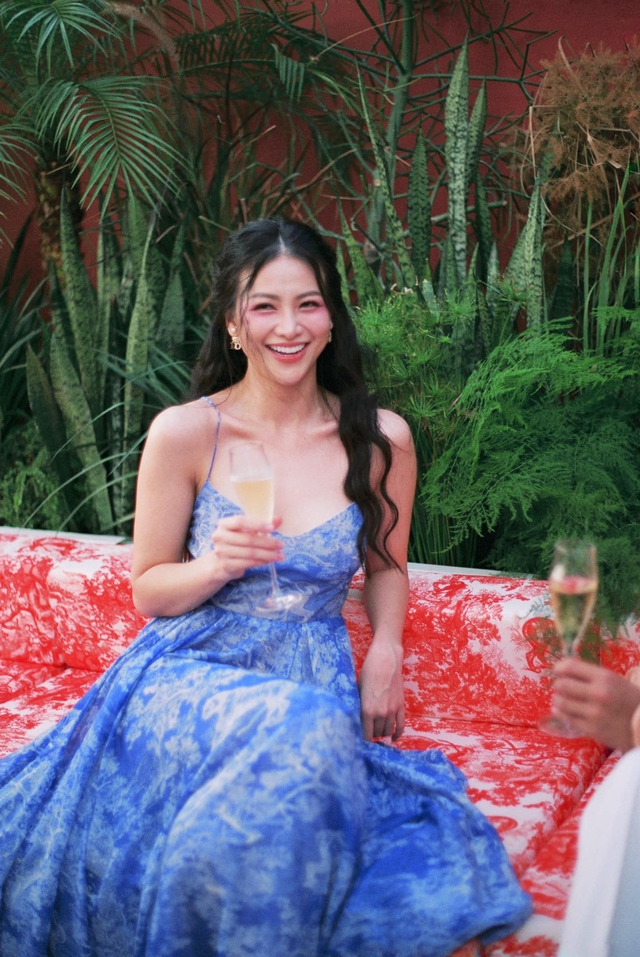 Hoa hậu đầu tiên mang vương miện Miss Earth về Việt Nam: Nhan sắc thăng hạng, cuộc sống 4 năm qua ra sao?  - Ảnh 2.