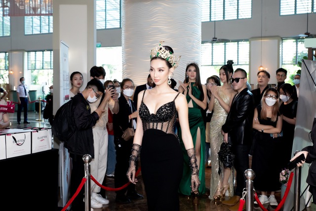 Dàn mỹ nhân đổ bộ sự kiện Miss Grand 2022: Thùy Tiên nổi bần bật, Top 3 Hoa hậu Thế giới Việt Nam khoe nhan sắc rạng ngời - Ảnh 2.
