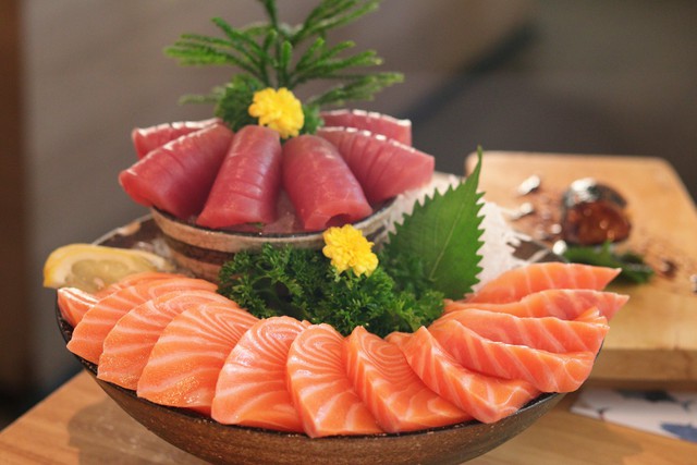 Nổi tiếng với ẩm thực món cá sống, vì sao người Nhật ít bị nhiễm kí sinh trùng? - Ảnh 1.