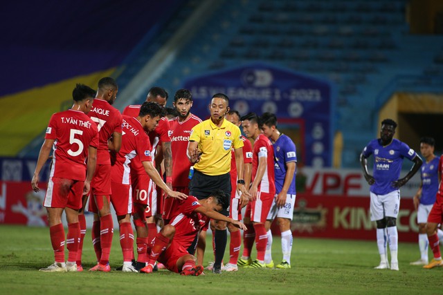 Việt Nam khan trọng tài FIFA, ban trọng tài làm sao để hóa giải &quot;cơn đau đầu&quot; ở V.League? - Ảnh 2.