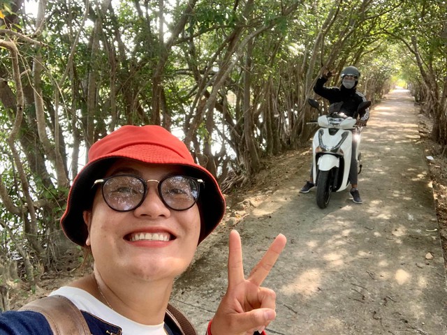 Phải nghỉ học vì sức khoẻ yếu, 9X dành trọn tâm huyết làm tour xe máy trải nghiệm khắp xứ Huế - Ảnh 3.