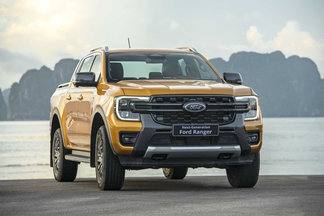 Ford Ranger 2022 chính thức ra mắt thị trường Việt với 6 phiên bản, giá khởi điểm 659 triệu đồng - Ảnh 1.