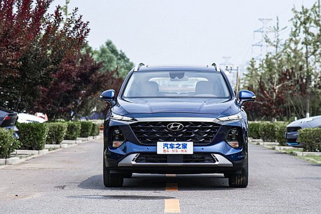 Hyundai Santa Fe 2023 ra mắt tại Trung Quốc: Dài gần 5 mét, hàng ghế 3 rộng thênh thang, 6 chỗ ngồi - Ảnh 2.