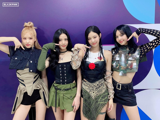 BLACKPINK - một trong những girlgroup nổi tiếng nhất của Hàn Quốc hiện nay. Sự hòa trộn giữa các genre như pop, hip-hop và EDM đã giúp cho BlackPink trở thành một hiện tượng vượt xa ranh giới Hàn Quốc. Hãy cùng thưởng thức những bức ảnh của \