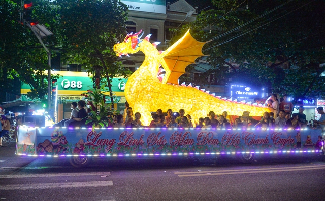 Tưng bừng không khí lễ hội Tết Trung thu lớn nhất cả nước ở Tuyên Quang - Ảnh 5.