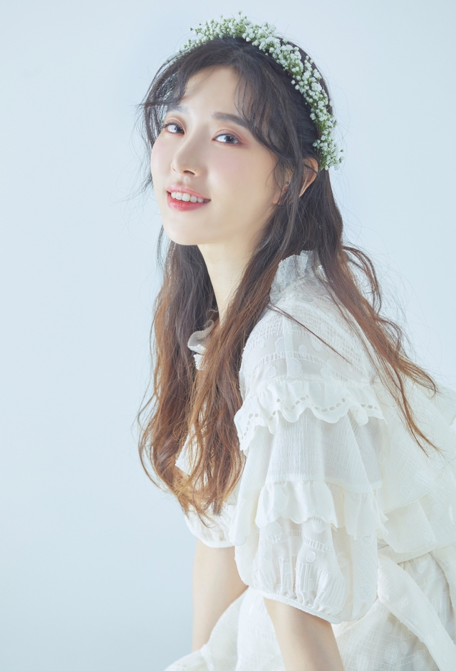 Nữ idol gen 2 debut tới 5 lần, ở tuổi 35 vẫn ra mắt cạnh tranh với gen 4 - Ảnh 2.