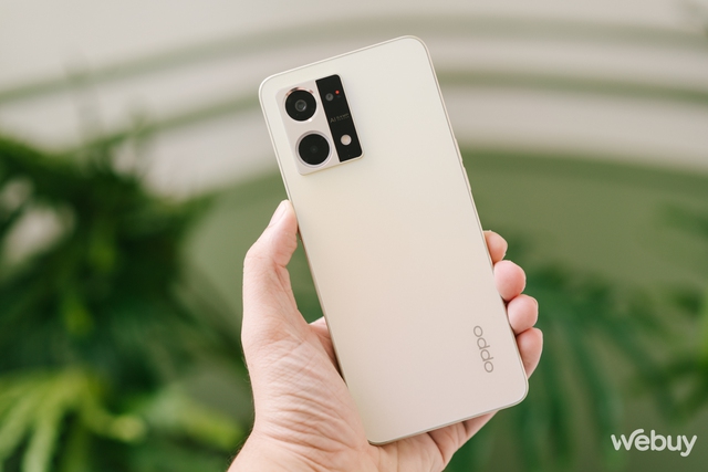 Trên tay OPPO Reno8: Chip Snapdragon 680 4G, chụp macro 30X, thiết kế đèn trang trí camera độc đáo - Ảnh 6.