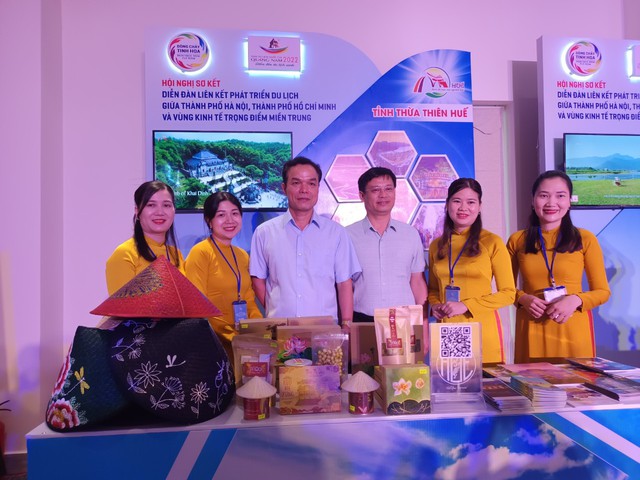 Sơ kết Diễn đàn liên kết phát triển du lịch giữa TP Hà Nội, TPHCM và Vùng kinh tế trọng điểm miền Trung - Ảnh 4.