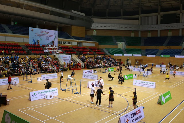 Hơn 500 vận động viên tham gia Giải cầu lông truyền thống các Câu lạc bộ TP Đà Nẵng - Ảnh 2.