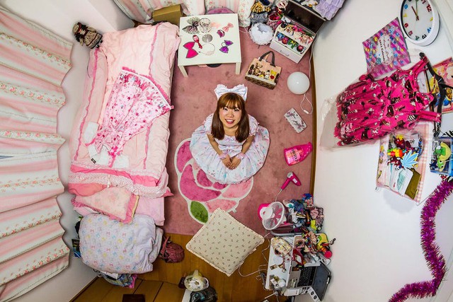 “Căn phòng của tôi”: Nhiếp ảnh gia đi khắp thế giới để chụp lại căn phòng ngủ của giới trẻ hàng chục nước - Ảnh 11.