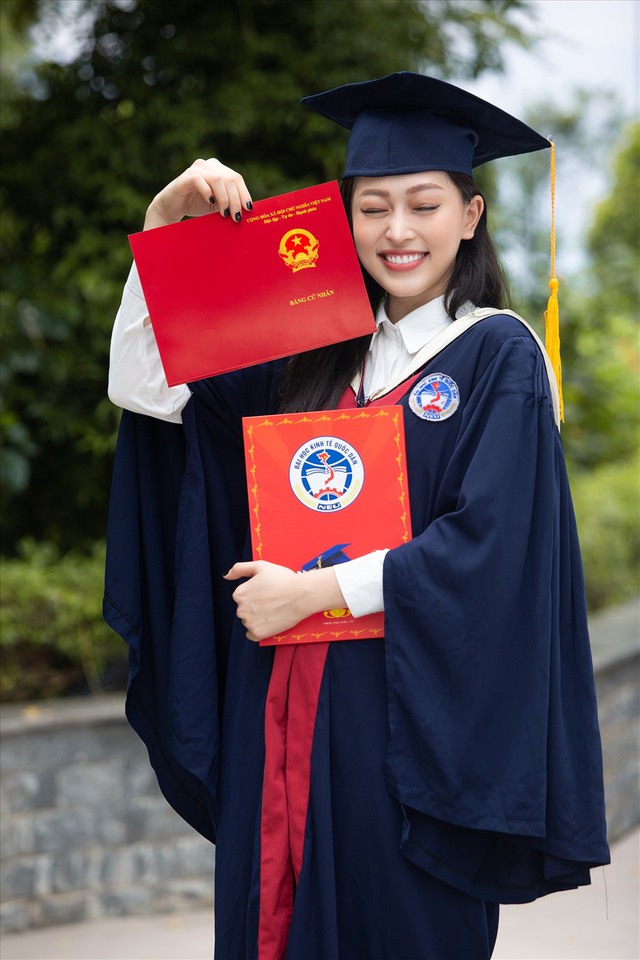 Dàn mỹ nhân Việt ngày tốt nghiệp: Lương Thuỳ Linh - Phương Anh nổi bật, 1 nàng hậu nhận bằng thạc sĩ  - Ảnh 10.