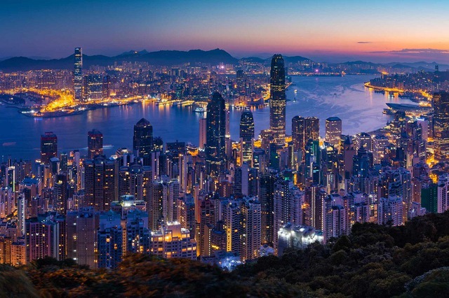 Từ AI đến sơn làm mát: Cách các tòa cao ốc ở Hồng Kông đang tìm cách tiết kiệm điện năng và bảo vệ môi trường bằng công nghệ cao - Ảnh 2.