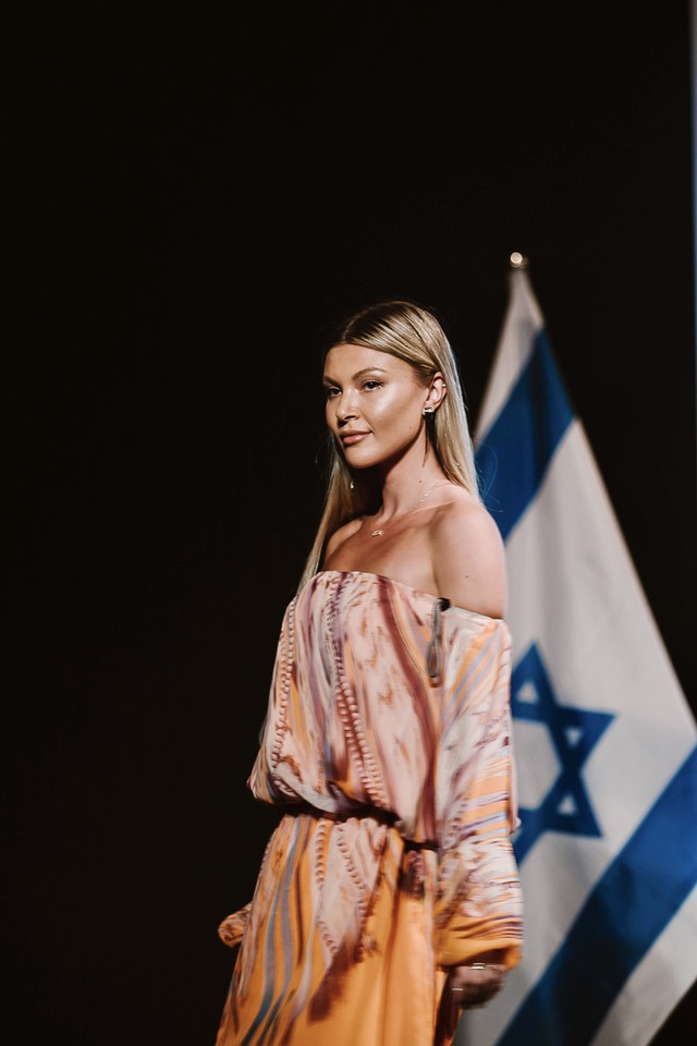 Thương hiệu Việt trình diễn thời trang tại Israel: Khi thời trang nối những nhịp cầu - Ảnh 4.
