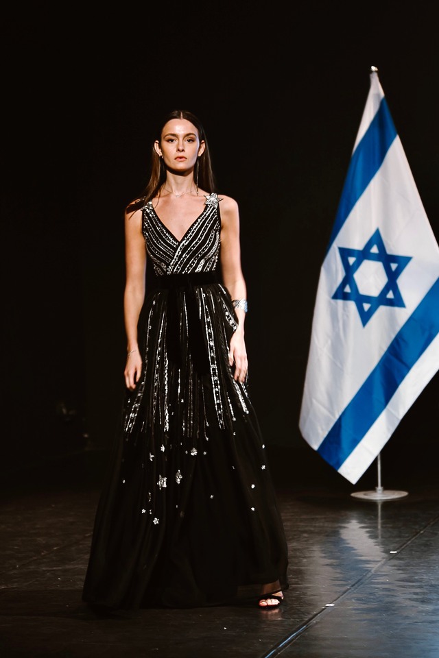 Thương hiệu Việt trình diễn thời trang tại Israel: Khi thời trang nối những nhịp cầu - Ảnh 8.