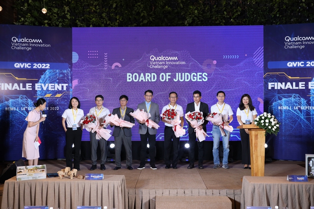 3 dự án MiSmart, VPTech và GraphicsMiner lên ngôi tại cuộc thi khởi nghiệp Thử thách Đổi Mới Sáng Tạo Qualcomm Việt Nam 2022 - Ảnh 4.