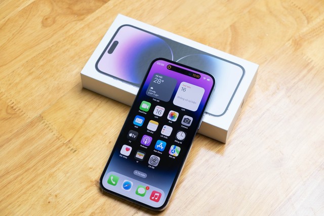 Mở hộp iPhone 14 Pro Max màu tím vừa &quot;cập bến&quot; Việt Nam: Màu sắc ấn tượng, giá trên 50 triệu đồng! - Ảnh 5.