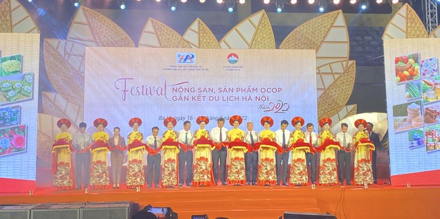 Khai mạc Festival Nông sản, sản phẩm OCOP gắn kết du lịch Hà Nội năm 2022
 - Ảnh 1.