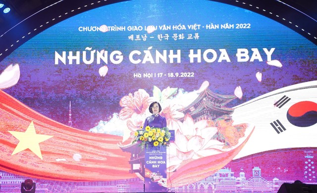 Hà Nội: Ngập tràn văn hóa Hàn Quốc tại Phố đi bộ Trịnh Công Sơn - Ảnh 3.