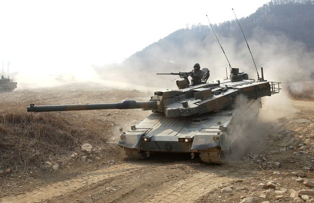 Ba Lan bất ngờ trở thành quốc gia nhiều xe tăng nhất khối NATO châu Âu - Ảnh 1.