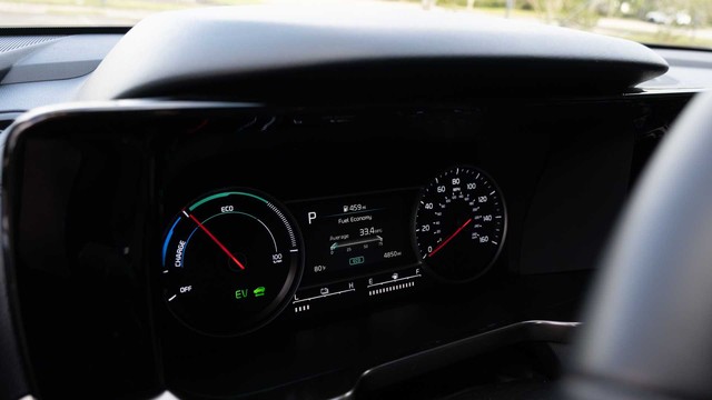 Đại lý nhận đặt Kia Sorento hybrid - SUV 7 chỗ tiêu thụ chỉ hơn 6 lít xăng 100 km, cạnh tranh Santa Fe - Ảnh 5.