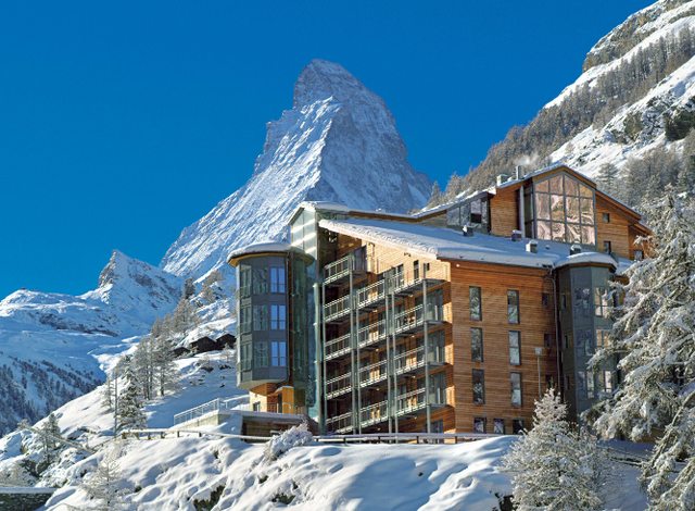 Độc đáo khách sạn hiện đại trên núi của 'ngôi làng cổ tích' ở Thụy Sĩ   - Ảnh 2.