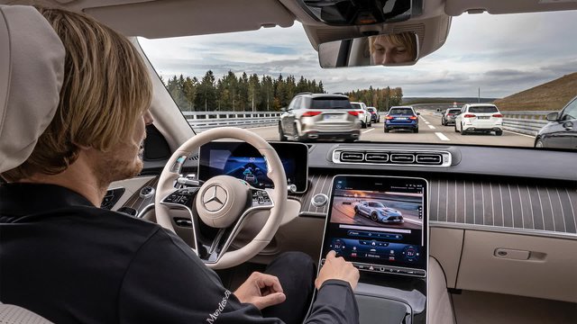 Công nghệ tự lái của Mercedes &quot;sinh sau đẻ muộn&quot; nhưng có 1 thứ vượt trội so với Tesla - Ảnh 2.