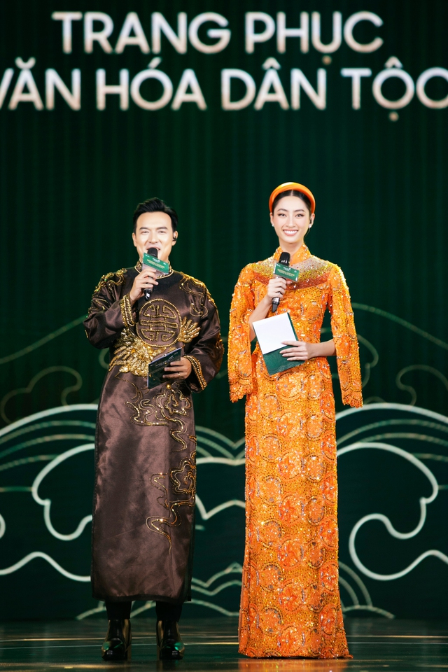 Bộ đôi MC của Miss Grand Vietnam: Lương Thùy Linh thành tích xuất sắc, người còn lại thế nào? - Ảnh 1.